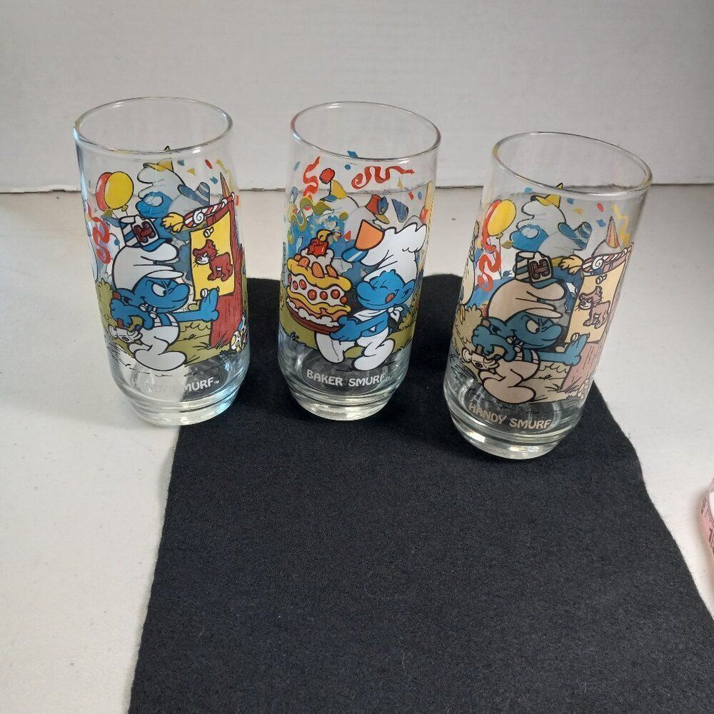 1983 Peyo Smurf Tumblers (2) Handy Smurf and Baker Smurf Cottagecore Countrycore
